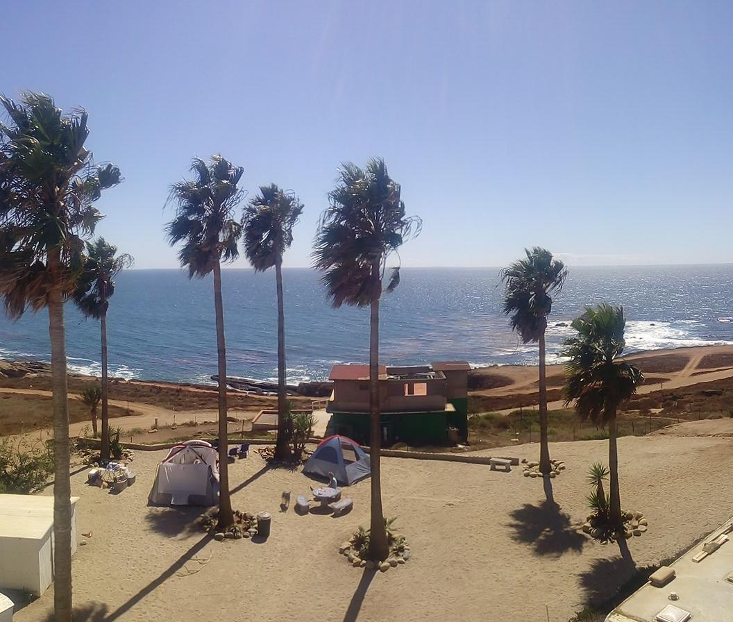 Coyote Cal'S Beach Hostel Ensenada Exterior photo